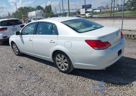 2005 Toyota Avalon Xls z USA, uszkodzony, nr VIN 4T1BK36B85U047205